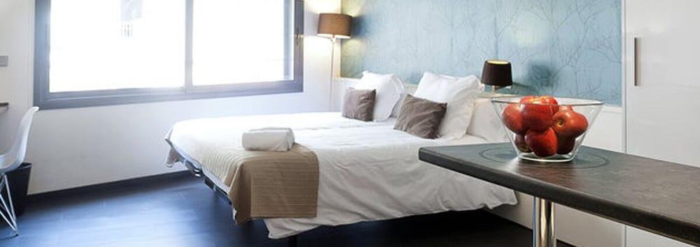 Barcelona Fifteen Central Aparthotel 2* Barcelona